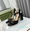 Designer Chunky hälen Sandal Interlocking Block Heels Women Sandals Leather Dance Shoe Lady Wedding Metal Belt Buckle Woman Pumps Shoes