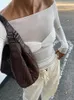 Kvinnors T-skjortor Mesh Sheer Off-Shoulder toppskjorta för kvinnor långärmad genomskinlig spetsstickad pullover toppar sommar tee