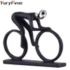 YuryFvna Statua della bicicletta Campione Ciclista Scultura Figurina Arte astratta moderna Atleta Decorazioni per la casa Decorazione della stanza Ornamenti 240111