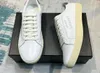 Designer Shoes Court Classic Men Sneakers haftowane logo podpis Low top skóra