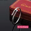 Bracciale rigido Bracciale con ciondoli Braccialetti firmati Gioielli di lusso per le donne Braccialetti di moda Lega di acciaio al titanio placcato oro Artigianato all'ingrosso Diamante Lusso U5