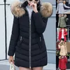 Kvinnor ner vinter varma jackor mode medelstora modeller smala stort hår huva utkläder söta flickor kläder