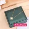 Pendant Necklaces 18K Gold Plated clover Necklaces Luxury Designer Necklace Flowers Four-leaf Clover Fashional Pendant Necklace Wedding Party Jewelry 13Y1