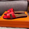 Oranes Unisex Diseñador Zapatos de mujer Playa Sólido Mujer Pareja Flip Zapatillas Flops Sandalias de playa Zapatos de moda de cuero puro 2024 Paquete de pozo inferior FK0K