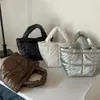 Designer inchado bolsa de ombro para as mulheres 2023 espaço acolchoado algodão acolchoado grande capacidade bolsa inverno shopper alça superior 240111