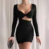 Casual Dresses Autumn/Winter Long Sleeped For Women Low Cut Sexig mode ihålig utfällning Slim Fit Short Kjol Pleated BodyCon Club Wear