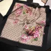 Designer bokstäver tryck blommig silkes halsduk pannband för kvinnor mode långa handtag väskesväskor axel tote lage band head wraps fyrkant g halsduk