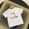 Baby Designer Childrens Fashion T Shirt Luxury Kids Tees Wear Summer Round Neck Sweat Absorberande korta ärmar utomhus andningsbar bomull T -shirt 23 Stil