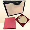 Designer Compact Folding Mirror Women Mode Gold tragbarer Make -up -Spiegel glatte doppelte kosmetische Spiegel für Outdoor -Reise 8312028