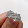 Clusterringe Huitan Unregelmäßig geformte Damen mit geometrischem Zirkonia Mode Vielseitiger weiblicher Ring Exquisites Geschenk Mädchenschmuck