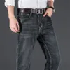 Jeans da uomo di marca stile classico Pantaloni da denim slim elasticizzati casual da lavoro Pantaloni neri blu Pantaloni cargo da uomo Pantaloni jeans da uomo 240112