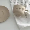 Tassen Untertassen Japanische Keramik Love Kaffeetasse und Teller Nachmittagstee Matte Sesamglasur Punkte Home Frühstücksgeschirr-Set