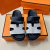 Designer come with boxes, leather sandals, beach flat plush slippers summer and winter in a fashionable classic casual version