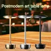 Luces nocturnas Nueva lámpara de mesa de escritorio de metal LED inalámbrica recargable 3 niveles de brillo Mesita de noche Luz nocturna para dormitorio/patio/camping YQ240112