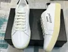 Designer Shoes Court Classic Men Sneakers haftowane logo podpis Low top skóra