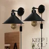 2 Stück Plug-in-Wandlampe, schwarze Wandlampe, antike Retro-Industrie-Wandlampe mit Schwingarm, Wandlampe mit E26-Sockel mit Plug-in-Netzkabel, ohne Glühbirne, Schlafzimmer-Badezimmer-Dekoration