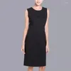 Casual klänningar 2024 Summer Black Underlay Professional Tank Top Sleeveless Kne-Length Dress Spring Autumn Large Women's Clothing