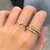 Kvinnans smyckesdesigner Luxury S925 Sterling Silver justerbar ring från klassisk blommig röd vit svart plätering 1,0 tjock guld mode flicka charm emotionell gåva