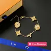 Armband Ohrringe Halskette Designer Halskette Ohrringe Set 18k Gold Stempel Armband Marke Mädchen Halskette Geschenk Schmuck Ring Romantische Liebe Perlen Ohrstecker Box Spri