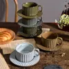 Tazze Tazza da caffè e piattino in ceramica retrò francese Set souvenir Tazza da tè pomeridiana con fiori Tazza da tè in porcellana Cafe Teatime Drinkware