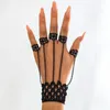 Urok bransoletki kreatywne vintage czarny koronkowy łańcuch na nadgarstek pierścionki dla kobiet metalowe łączące wiązkę dłoni bransoletki biżuteria imprezowa biżuteria