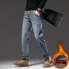 Jeans invernali da uomo in pile caldo stile classico business casual vestibilità regolare addensare pantaloni in denim elasticizzato pantaloni di marca maschile 240112