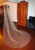 2018 Romantisk OneLayer Bridal Veil Cathedral Length Tulle Rhinestones Wedding Veils Pärled Edge White eller Ivory Bride039s Veil 6769216