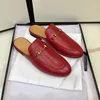 Hommes Beach Slipper Designer Chaussures Femme Pantoufles Lazy Flat Tongs 100% Cuir Lady Slides Lettre Femmes Chaussures Hommes Sandales Grande taille 35-42-45 Semelle en cuir véritable