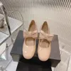 Scarpe eleganti firmate Marchio classico Punta tonda Vera pelle Tacco largo Tacchi alti Donne alla moda Primavera Autunno Fiocco decorato Scarpe Mary Jane