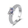 Bagues de cluster LORIELE White Gold 1ct Radiant / Emerald Cut Moissanite Bague pour femmes Bridal Lab Diamond Mariage Promise Band 925 Argent