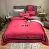 All-Match fyra-delad säng set Pure Cotton Bed Sheet Däcke Cover Tryckt höst- och vinterbomullsängar utan hjärtan