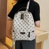 Fábrica atacado bolsa de ombro feminina 2 cores simples mochilas de viagem de lazer ao ar livre retro impressa bolsa diária Joker letras moda feminina mochila 347 #