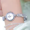 腕時計ユニークなブレスレットウォッチラグジュアリーダイヤモンドゴールドシルバークォーツ女性ファッションジュエリー防水レジオフェミニーノ