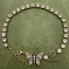 Colgantes moda nueva mariposa llena de collares de colgantes de diamantes cordones de joyería de diseñador y collares con caja