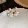 Boucles d'oreilles pendantes en forme de fleur blanche, pendentif en forme de goutte, camélia, perle, élégante, fête, cadeau personnalisé, accessoires pour amis, vente en gros