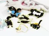 Spilla serie gatto bianco nero Ali d'angelo arrabbiato Il gatto con gli stivali Spilla smaltata animale gatto Abbigliamento Distintivo bavero Regalo gioielli per bambini4468651