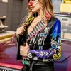 Primavera e autunno punk a vita alta giacca in ecopelle donna graffiti borchiati rivetti moda streetwear corto cappotto da motociclista 240112