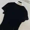 2024 Spring Black Contrast Kolor Belted Sukienka Velor Summer Lat Tleeve Lapel Szyjka na kolanach Dokonaj sukien B4J121145