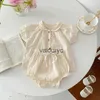 Vêtements Ensemble Nouveau Arrivée Baby Girl Clothing Set Soft Breathable Active Girls Tee et Bloomer 2 PCS SUIT Vêtements H240508