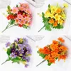 Fiori decorativi Bouquet simulato dall'aspetto naturale Vivaci mazzi di fiori di campo artificiali per la decorazione domestica 6 pacchi di fiori colorati