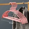 Hangers Rekken 10st Kleerhangers Plastic Antislip Naadloze Hangers Traceless Halve Cirkel Kleerhangers Drogen Winddichte Kledingrekkenvaiduryd