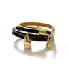 Bracelet de charme en cuir 18k Hardware en cuir Braceuse de luxe Bracelets Bracelets en acier inoxydable Boucle à main marron à quatre feuilles motif de fleurs