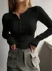 Créez un look simple mais élégant avec un pull en tricot de style européen et américain pour femmes avec un ajustement slim et une variété de couleurs AST180481