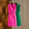 Vendita all'ingrosso di classe 7 colori per opzione senza maniche dritto mini ultimo ufficio donna estate blazer vestito con blet 240112