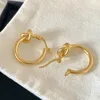 Designer Brand Runway Small Circle Knutt 18K Gold Silver Earrings for Women Top Quality Berömda lyxsmycken Trendy 240113