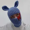 Halloween unisex stickad balaclava hatt maskerad kanin tecknad vinter varm öronskydd ullmöss mössa handgjorda motorhuven 240113