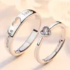 2024 New Age Jewelry Designer Band Rings Forever Couple marié Hommes et femmes Creux Diamant Longue Distance Amour Cadeau Ouvrir de tout cœur l'anneau