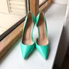 حذاء اللباس اللامع النعناع الأخضر النساء المدببات إصبع القدم 8 سم 10 سم