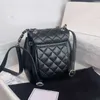 Borse a mano di design molto popolari Piccole e carine con fibbia magnetica Zaino da fata Borsa alla moda in pelle di agnello di qualità da donna