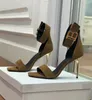 2024 Berömda design Uma Sandals Shoes Women B-Embellation Calf Suede Gold Graved High Heel Wedding Dress Elegant Lady Gladiator Sandalias EU35-42